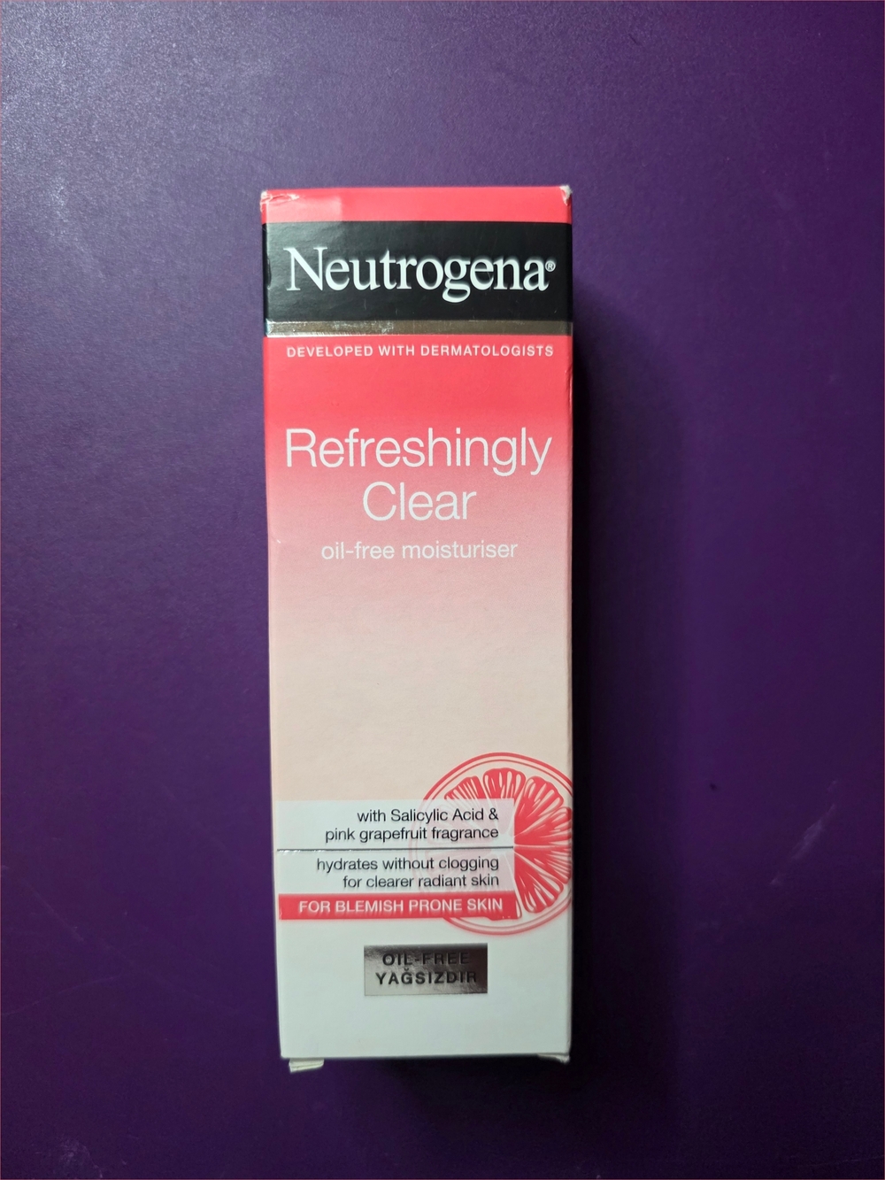Neutrogena Refreshingly Clear Oil-Free Moisturiser